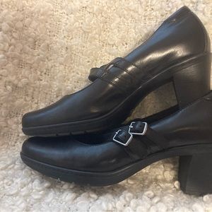Clarks Bendables Black